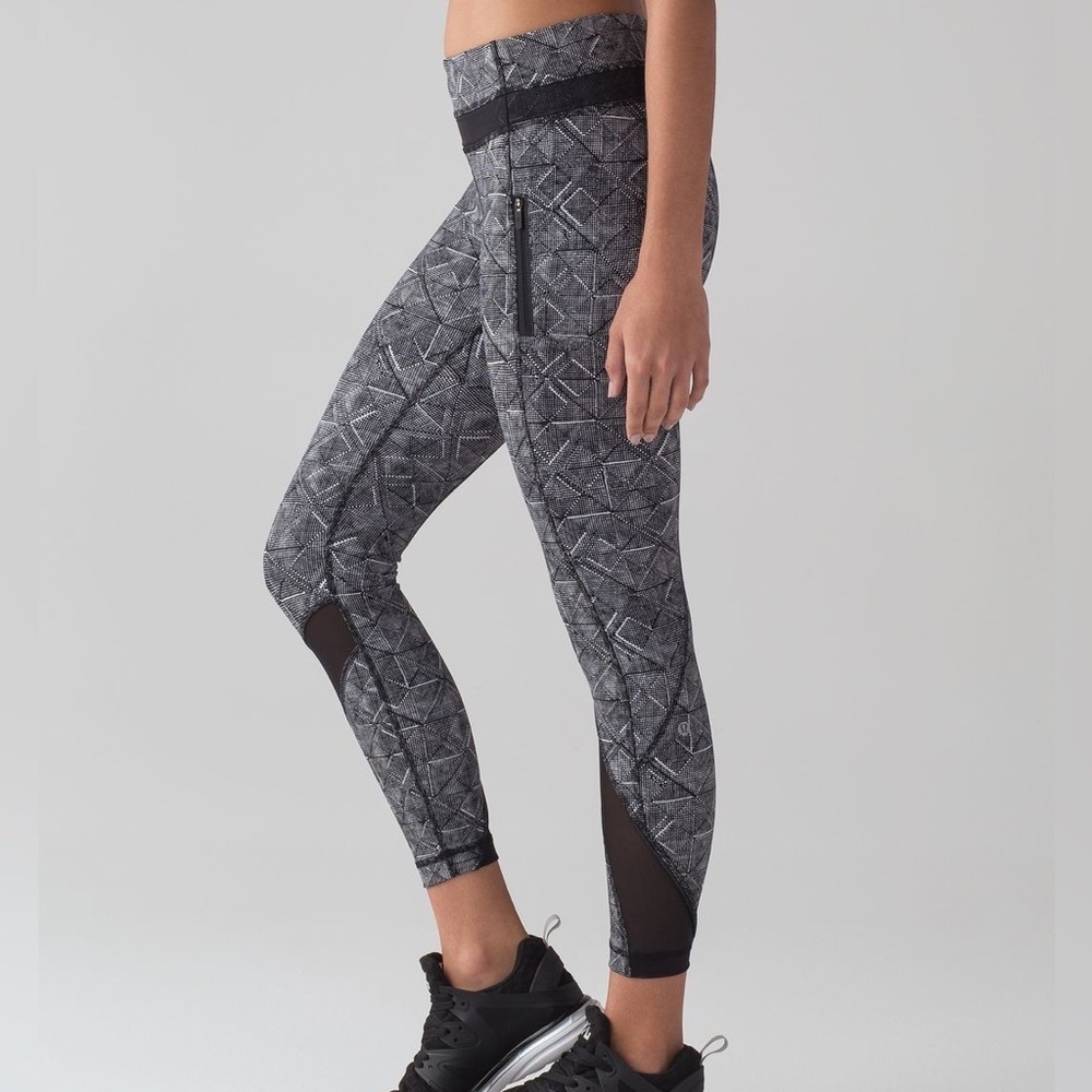 Lululemon Inspire Tight II (25")